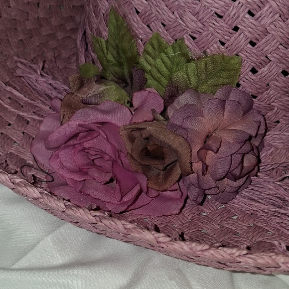 Elegant Pink Floral Women\'s Sun Hat
